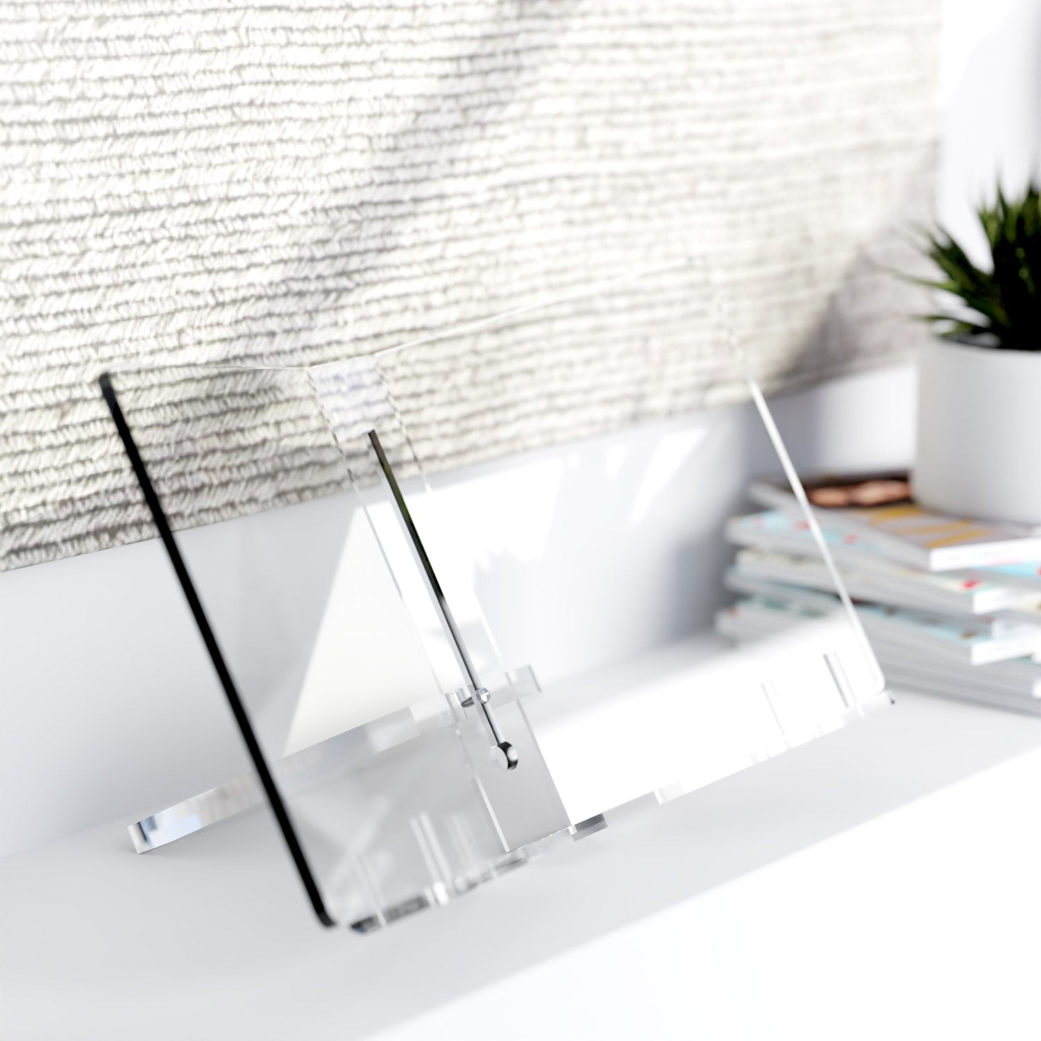 Plexiglas Display - Open Book - LUT1
