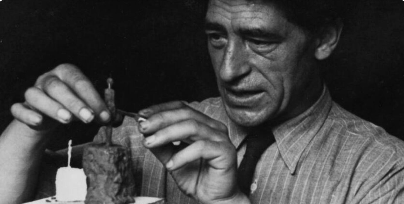 Giacometti et l'art du socle - quand le support devient sculpture