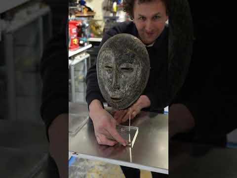Présentoir Plexiglas pour Masque