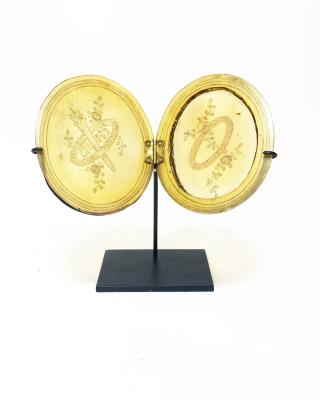 socle en acier sur mesure pour médaillon