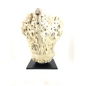 socle sur mesure en acier noir pour un chapiteau de colonne 