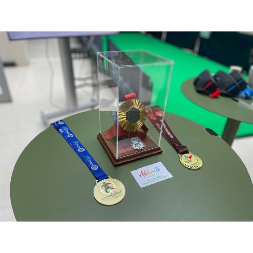 medailles olympique sous capots en plexiglas 