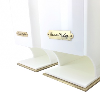 distributeur de savon en plexiglas blanc