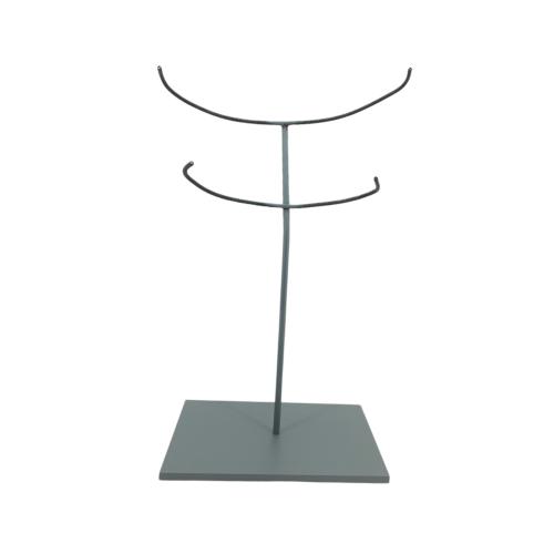 socle sur mesur en acier noir pour une amphore 